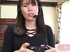 Молодая девушка азиатка с большими сиськами решилась на съемку домашнего порно